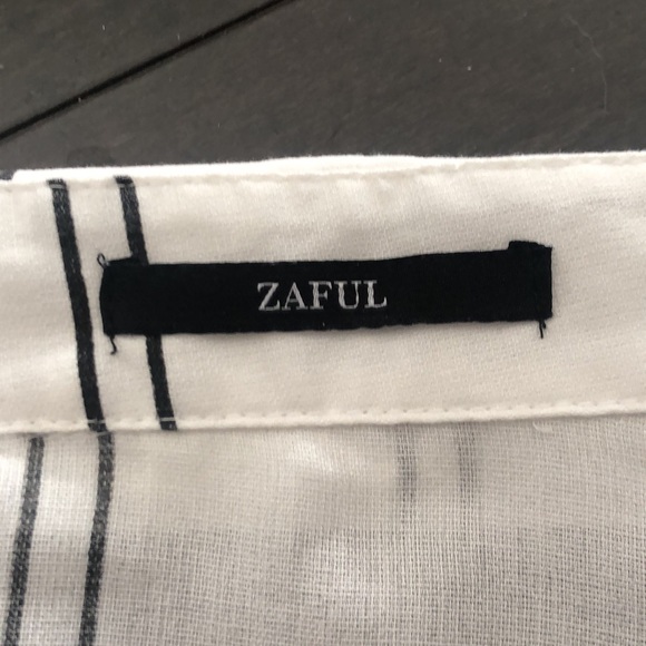 ZAFUL oversized striped cropped button up - Picture 6 of 6